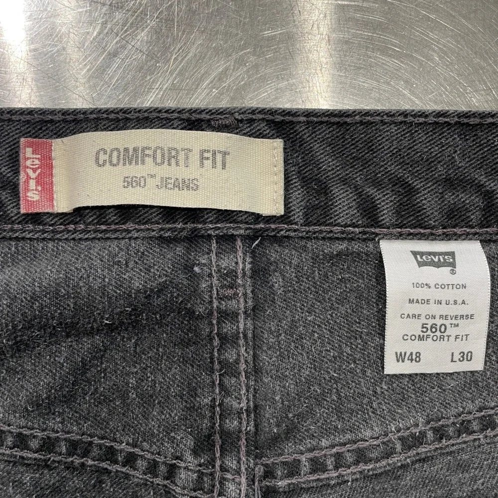 Y2K Levis 560 Comfort Fit Black Tapered Leg Jeans Mens 48x30 Made in USA Vintage